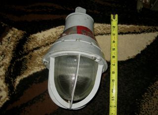 CROUSE HINDS EXPLOSION PROOF LIGHTING EVA210 FOR HAZARDOUS LOCATIONS 
