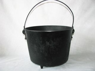 Antique Cast Iron Kettle Cowboy Camp Fire Bean Pot
