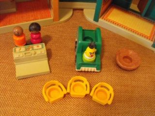 Vintage 1974 Fisher Price Little People Sesame Street #938 toy 