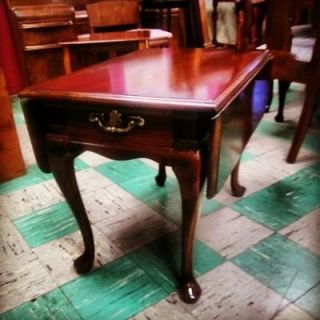 Gorgeous Small MERSMAN Queen Anne Style Drop Leaf Cherry Table Solid