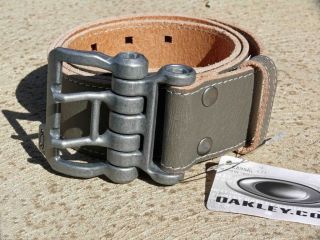 oakley mens distressed leather belt sheet metal l new
