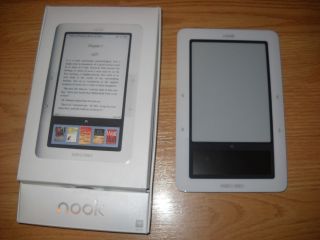 Nook Barnes Noble Tablet BNRV100 Wi Fi Excellent Condition Looks New 