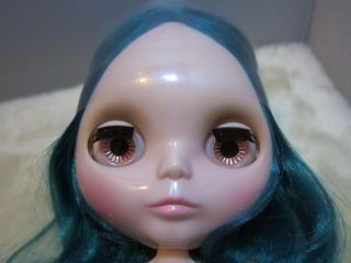 NEO Blythe Emerald Hair Factory Nude Doll 12