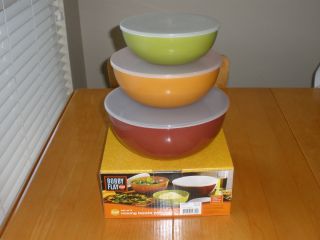  Bobby Flay 3 Mixing Bowl Set with Lids