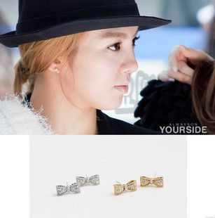 Girls Generation Hyo Yeon Bow Rhinestone Earrings DE45