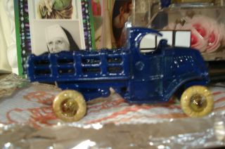 VINTAGE A.C. Williams Blue Stake Bed Cast Iron Truck   4.25 