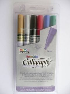 Marvy Uchida DecoColor Paint Marker 2mm Calligraphy Set