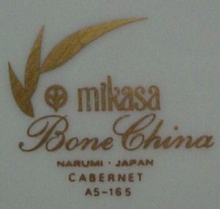 Mikasa Cabernet Bone China 20 PC Set Four Settings Nice