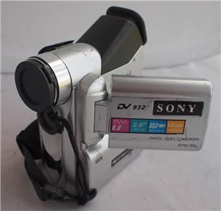 Sony Digital Video Camcorder DV 932 NTSC PAL 9 0 MP Used Silver 585 