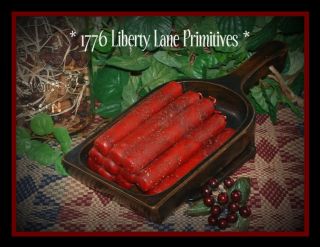 PRIMITIVE GRUBBY GRUNGY TAPERS CANDLES CRANBERRIES & CREME FRAGRANCE 