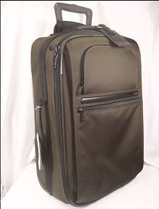 TUMI Alpha LightWeight Internation Carry On 22902 Luggage Suitcase 