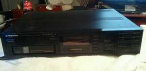 PIONEER MULTI PLAY CD PLAYER PD M400 WITH CARTRIDGE (6 DISCS)