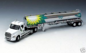 DCP BP OIL FREIGHTLINER CASCADIA DAY CAB W TANKER