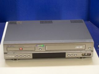 Samsung DVD CD VHS V2000 Video Player Recorder Combination XLNT