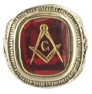 Gold GE Red Glass Masonic Mason Mens Ring Sz 12
