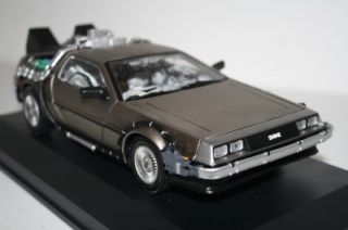   to The Future Signed DeLorean Christopher Lloyd in Display Case