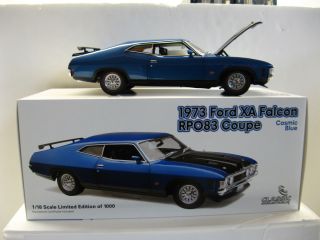 Classic Carlectables 1973 Ford XA Falcon RPO83 Coupe Cosmic Blue 1 18