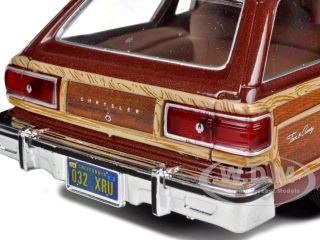 1979 Chrysler LeBaron Town and Country Burgundy 1 24 Model by Motormax