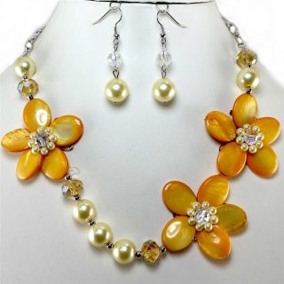 Chunky Yellow Flower Pearl Crystal Acrylic Necklace Set Costume
