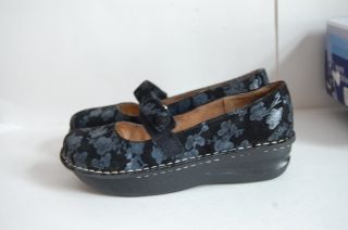White Mountain Eureka black floral womens mary janes shoes size 8 M