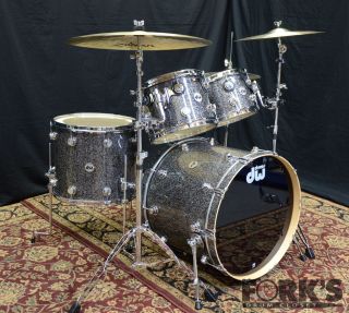 New DW Collectors Series 4pc Finish Ply Drum Set 845198