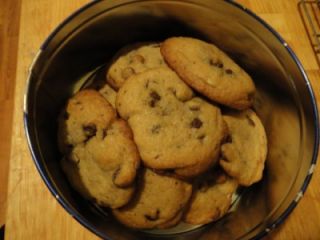 Home Made Classic Soft Batch Chocolate Chip Cookies 1 Pound Tin Baked