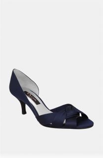 Nina Crista Pump