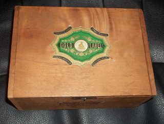 Vintage Wooden cigar box, Gold Label by Ignacio Haya Coronas