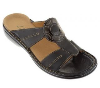 Clarks Leather Circle Accent T strap Slides —
