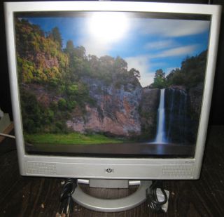  17 inch Flat Panel LCD Computer Monitor Rotating Speakers Nice