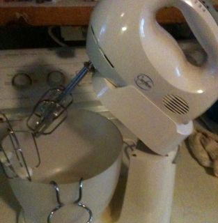 Crofton 5 Speed Hand Stand Mixer w Attachments REDUCED