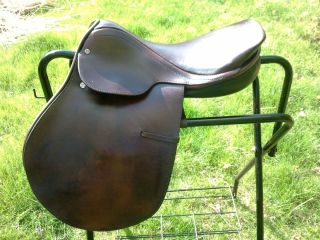 Courbette English Saddle in Close Contact