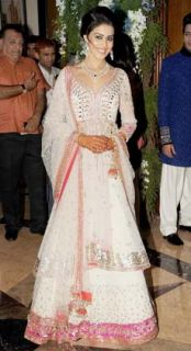  replica lehenga warn by Genelia Dsouza as can be seen in the picture