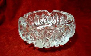  HEAVY LARGE CRYSTAL / GLASS DECORATIVE ASHTRAY CUT OR DEEP PRESSED