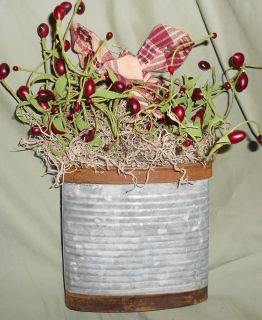  primitive berries rusty wall pocket tin country wall decor grungy bow