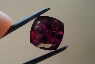 we are now working with master gemstone cutter roger dery