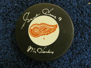 Gordie Howe Detroit Red Wings Autographed Puck