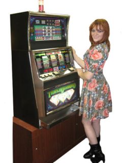 IGT Triple Diamond Slot Machine Five Line