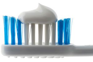  teeth cleansing ingredients of the Mercola Natural Toothpaste