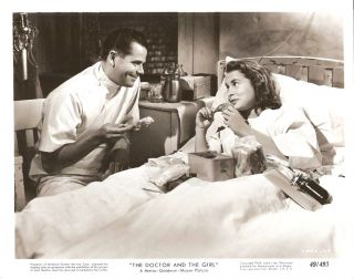 Gloria DeHaven Glenn Ford The Doctor and The Girl