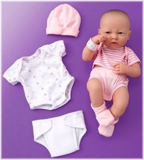 Little girls will love playing Mommy to La Newborn Real Girl doll