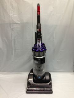 Dyson Upright DC17 Vacuum Cleaner Bagless Animal HEPA