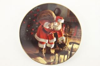 Edwin Knowles Decorator Plate Christmas Collection Santas Love Tom
