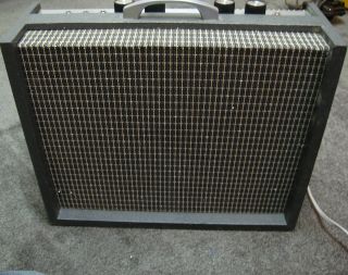 Unbranded 1966 Vintage Guitar Amplifier 24 Watts