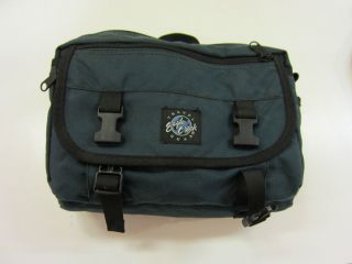 EAGLE CREEK Travel Gear Green Waist Fanny Pack Shoulder Bag 9.5