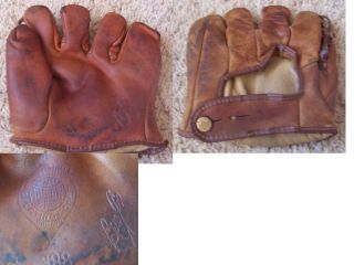1940s Dubow Billy Cox Split Finger Baseball Glove
