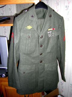 USMC Uniform Ruptured Duck EGAs Qualification badge Rank for private