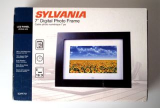 this is the sylvania 7 widescreen led digital photo frame sdpf751