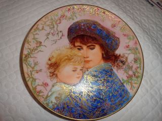 Edwin Knowles 1987 Edna Hibel LE Collector Plate Mothers Day Catherine
