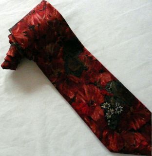 Ermenegildo Zegna Italy Red Floral Pattern 100 Silk Tie